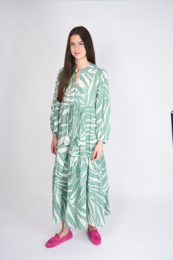 Pearl & Caviar Maxikleid in Palmmuster – frisches Sommerkleid aus Baumwolle mit Palmmuster