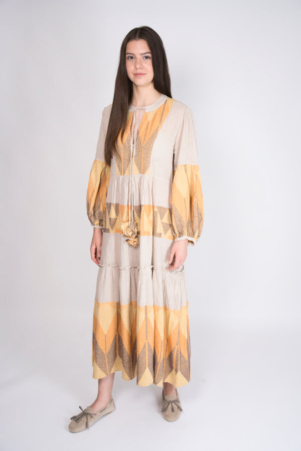 Pearl & Caviar Maxikleid Zakar in taupe-orange – luftiges Sommerkleid aus Baumwolle mit Ethno-Muster